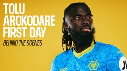 Tolu Arokodare signs on deadline day! | Behind the scenes