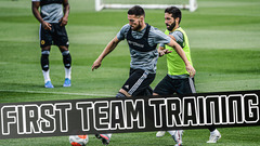 Jimenez free-kick, mini-match and Saiss goal-line controversy | Wolves train ahead of Arsenal