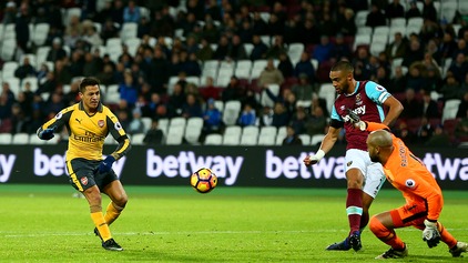 Unstoppable Sanchez | West Ham 1-5 Arsenal | 2016/17