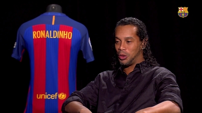 ronaldinho barcelona shirt