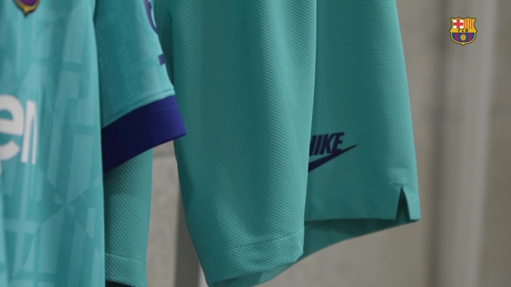 فيديو برشلونة يكشف عن قميصه الثالث Goal Com