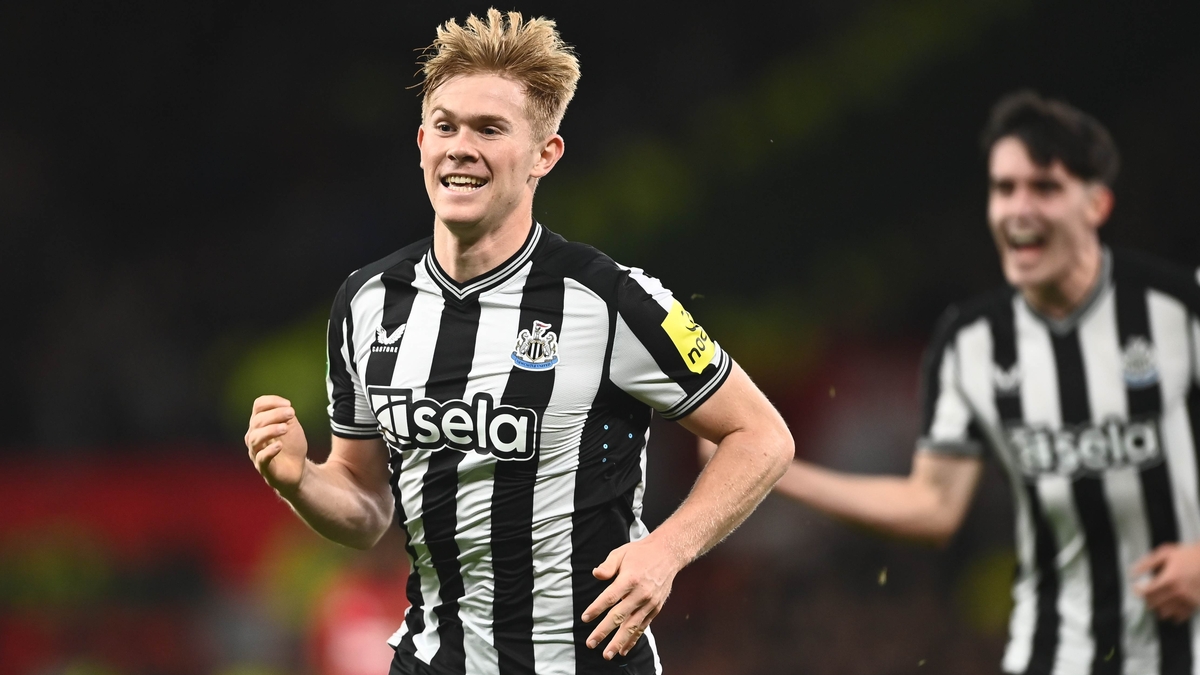 Newcastle United - Hall hails "best fans in the world"