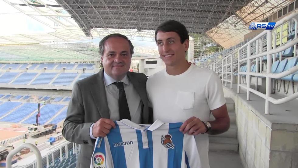 Firma Y Entrevista Renovacion Mikel Oyarzabal 14082018