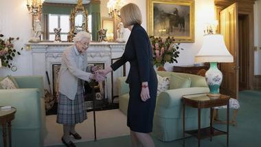 Queen Elizabeth to Receive New Prime Minister at Balmoral