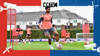 CCTV | First shots of França training with Palace