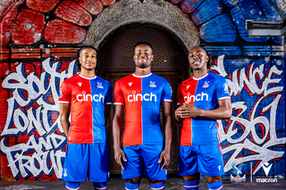 Crystal palace home kit 2025