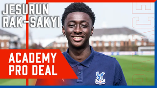 Jesurun Rak-Sakyi Signs His Professional Contract | Crystal Palace