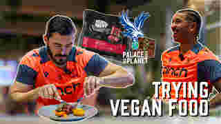 Players try Vegan Beef | Palace For The Planet