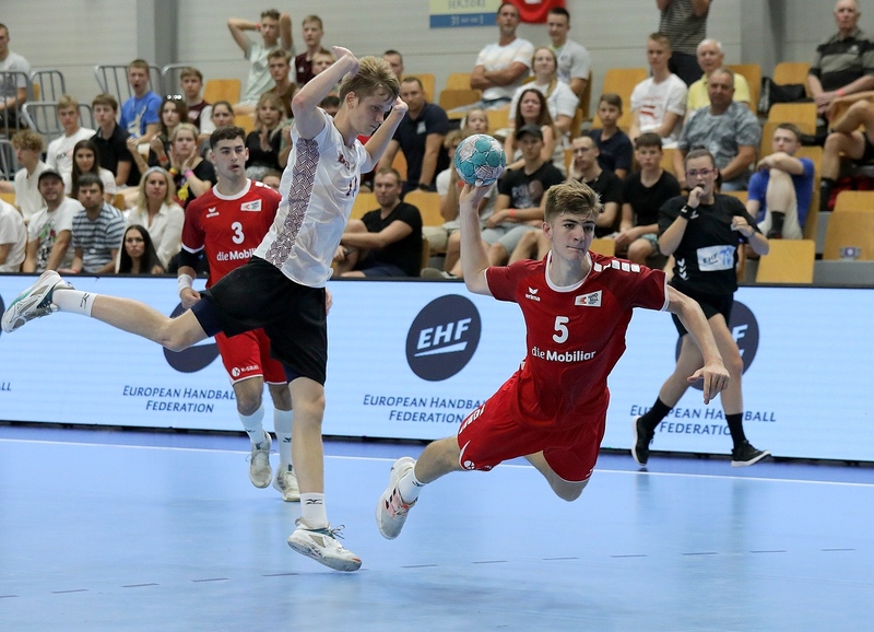 Semi-finals: Switzerland v Latvia