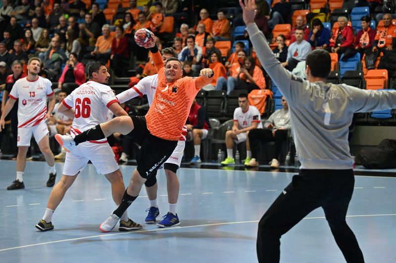 Kadetten Schaffhausen vs HC Lovcen-Cetinje