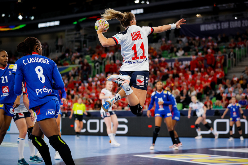 Semi-finals: Norway v France