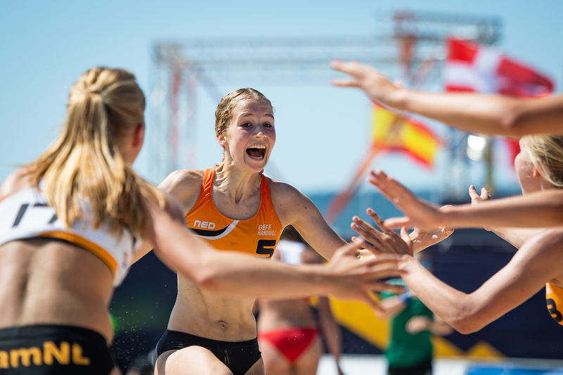 Semi-finals: Netherlands v Germany